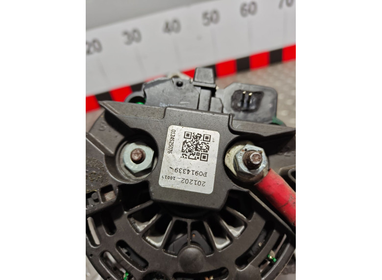 Генератор к Renault Laguna, 2004г.