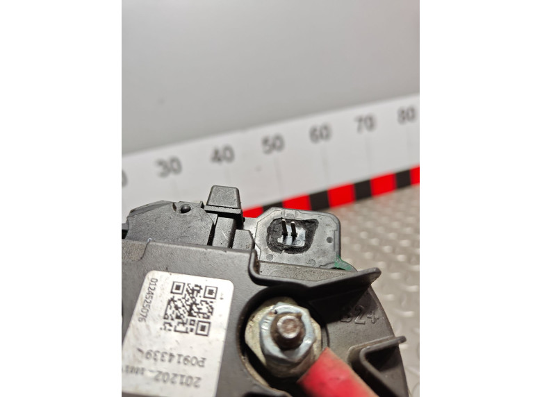 Генератор к Renault Laguna, 2004г.