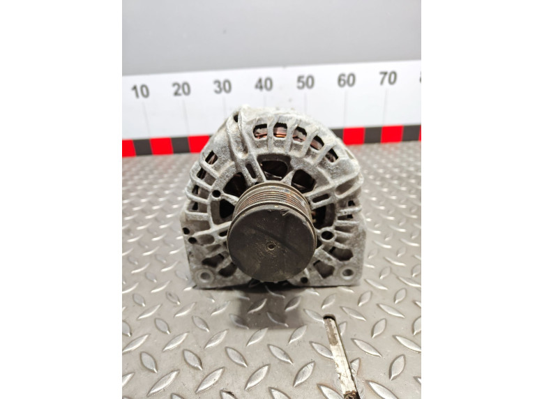 Генератор к Dacia Logan, 2015г.