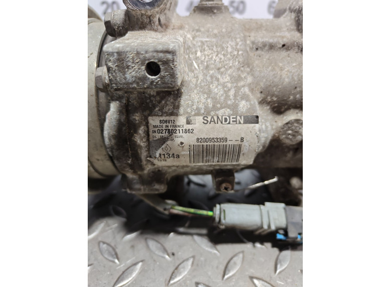 Компрессор кондиционера к Dacia Logan, 2015г.