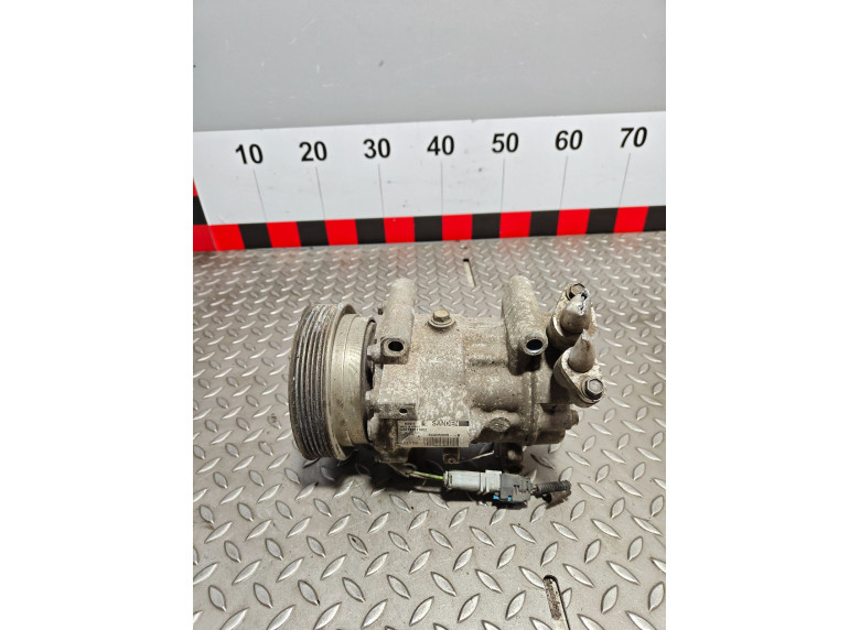 Компрессор кондиционера к Dacia Logan, 2015г.