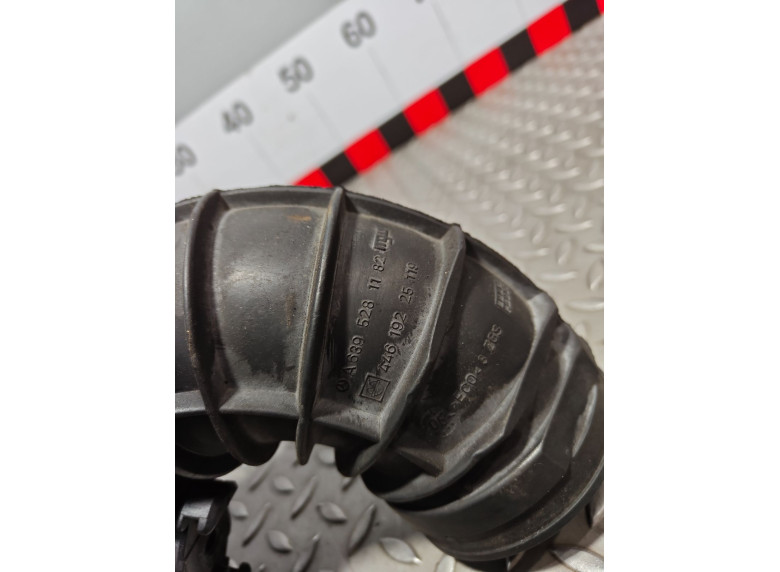 Патрубок турбины к Mercedes Vito W639, 2005г.