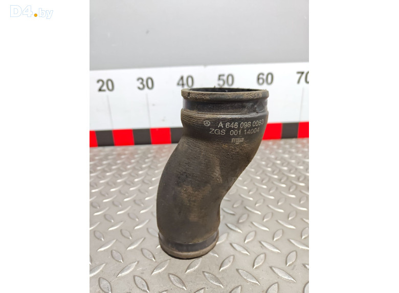 Патрубок интеркулера к Mercedes VitoW639 2005 г.