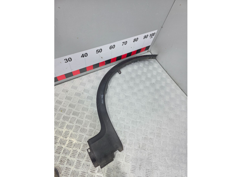 Молдинг крыла переднего правого к Suzuki SX4, 2012г.