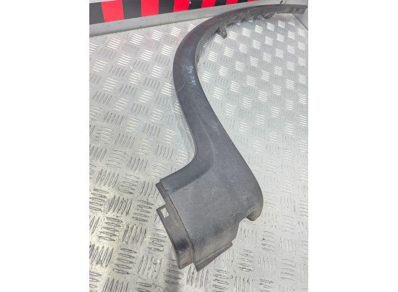 Молдинг крыла переднего правого к Suzuki SX4, 2012г.