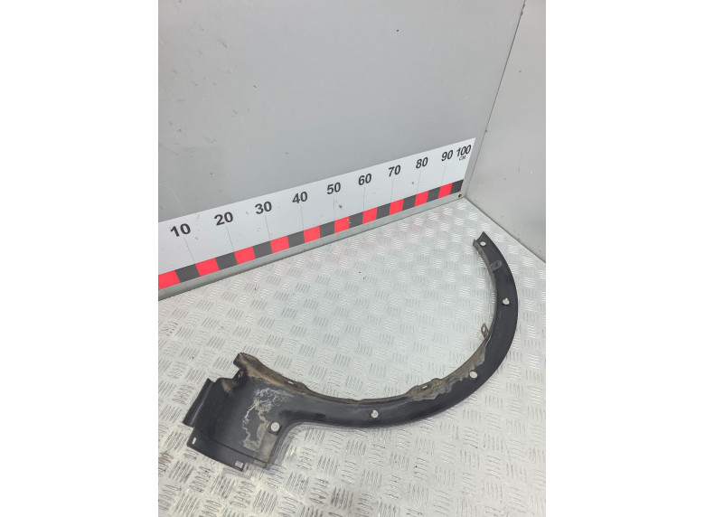 Молдинг крыла переднего правого к Suzuki SX4, 2012г.