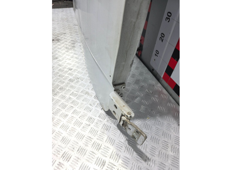 Петля двери задней правой к Volkswagen Crafter, 2010г.