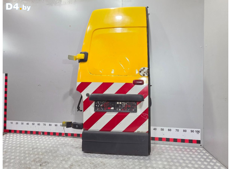 Дверь задняя распашная левая к Renault Master 2006 г.