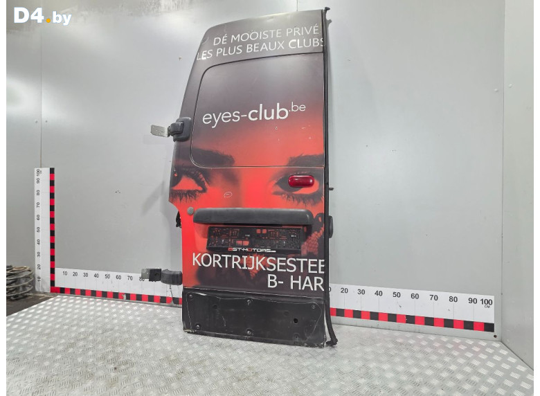 Дверь задняя распашная левая к Renault Master 2006 г.