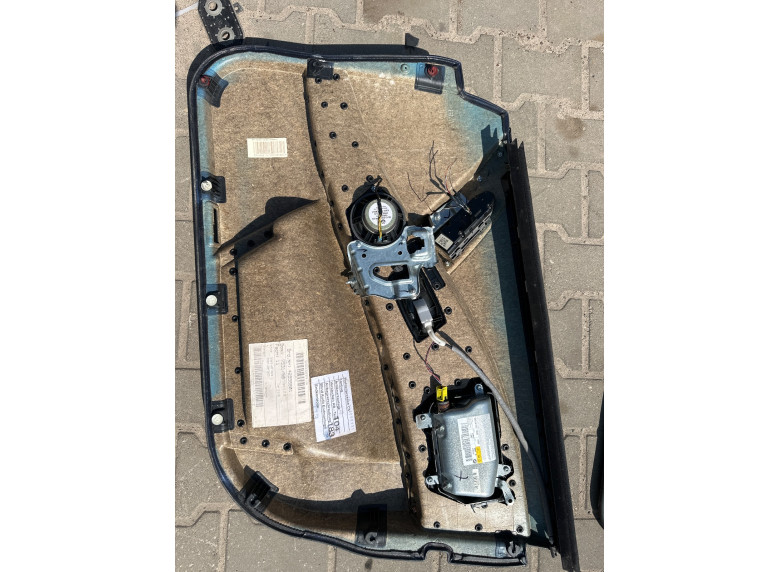 Обшивка двери передней левой (дверная карта) к BMW 5 E60/E61, 2005г.