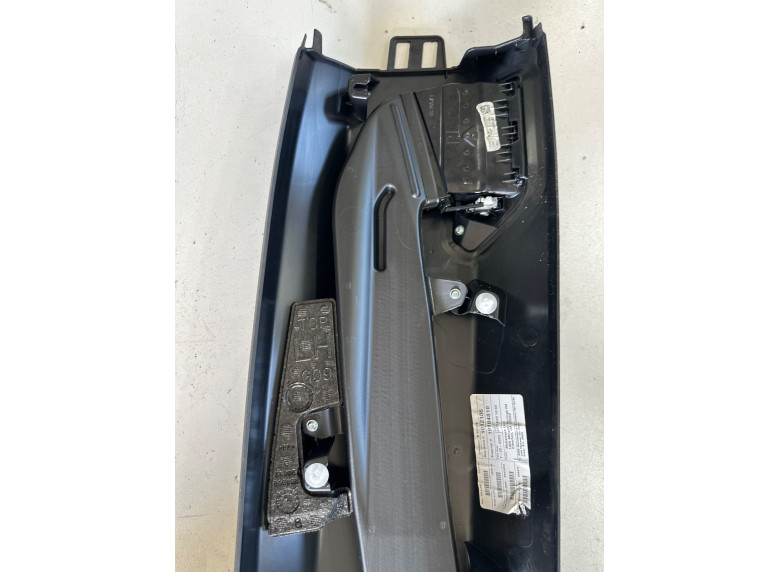 Обшивка салона к BMW XM G09, 2023г.