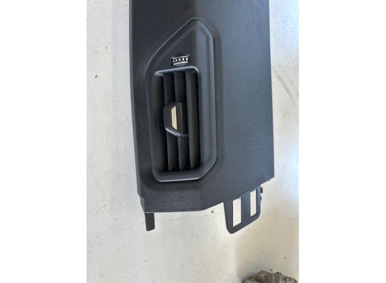 Обшивка салона к BMW XM G09, 2023г.