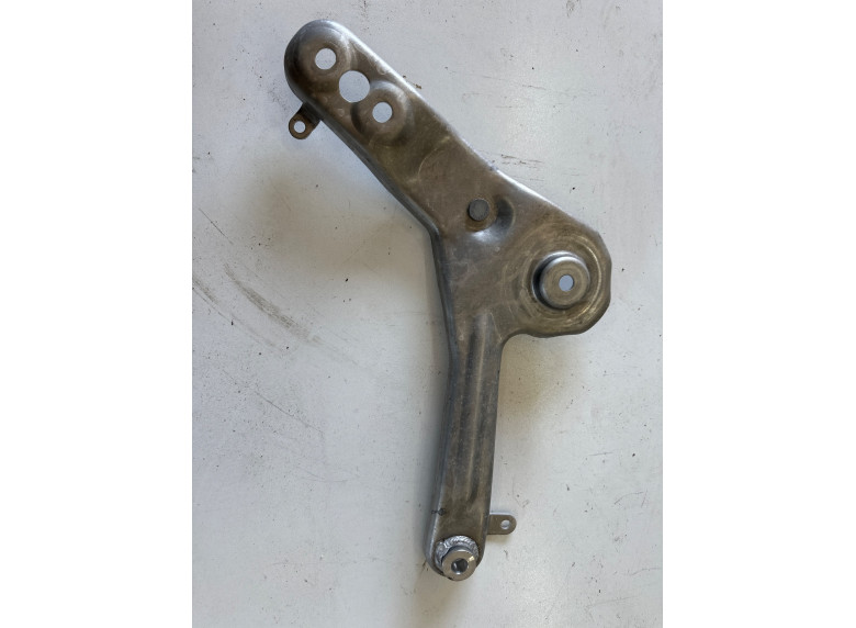 Кронштейн к BMW XM G09, 2023г.