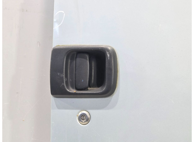 Ручка наружная распашной двери правой к Renault Master, 2006г.