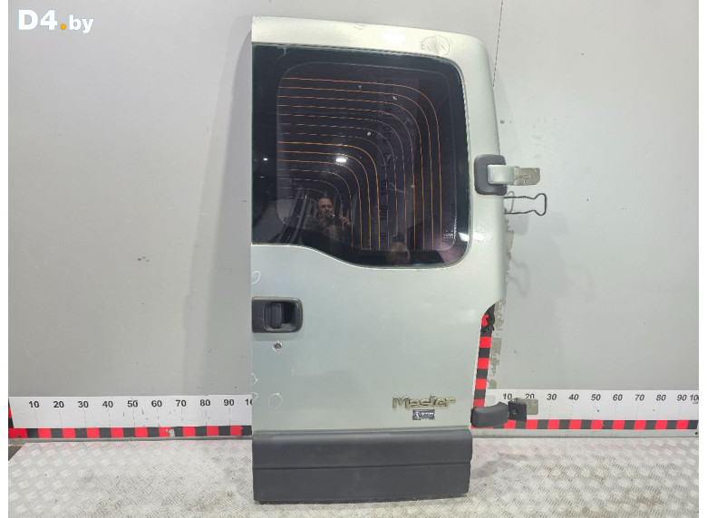 Дверь задняя распашная правая к Renault Master 2006 г.