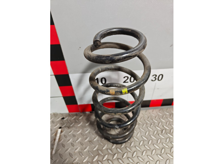 Пружина передняя к Volkswagen Passat, 2003г.