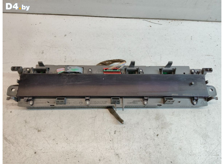 Щиток приборов (приборная панель) к Renault Scenic 2005 г.