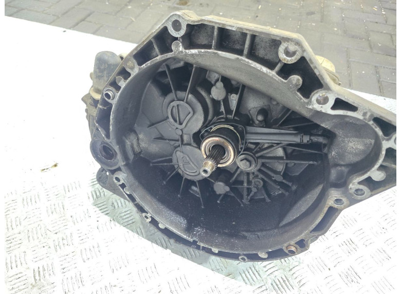 КПП механическая (МКПП) к Renault Master, 2003г.