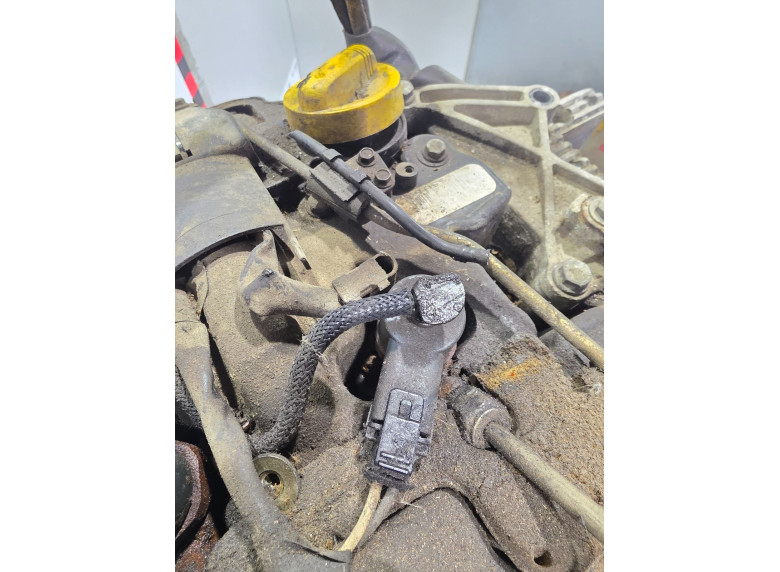 Форсунка к Renault Master, 2003г.