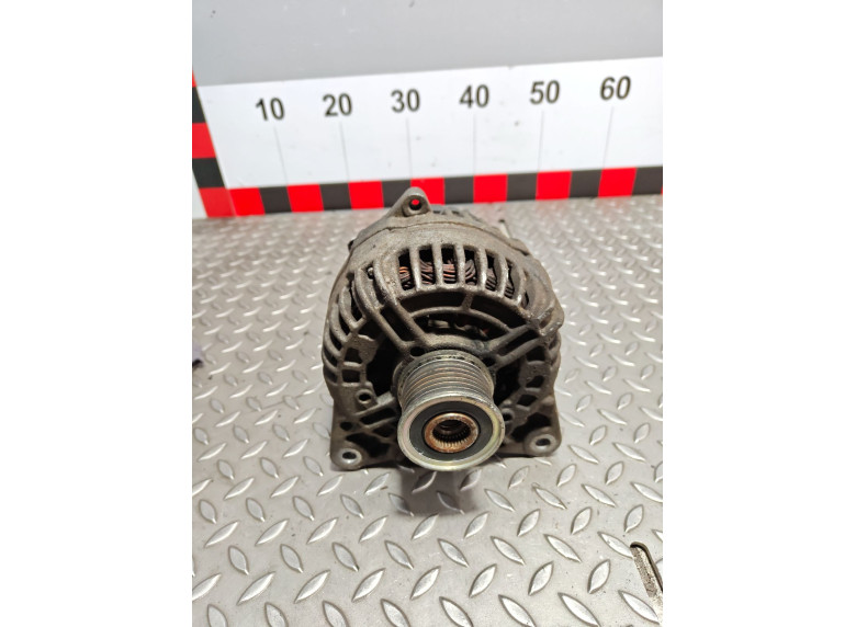 Генератор к Renault Master, 2003г.