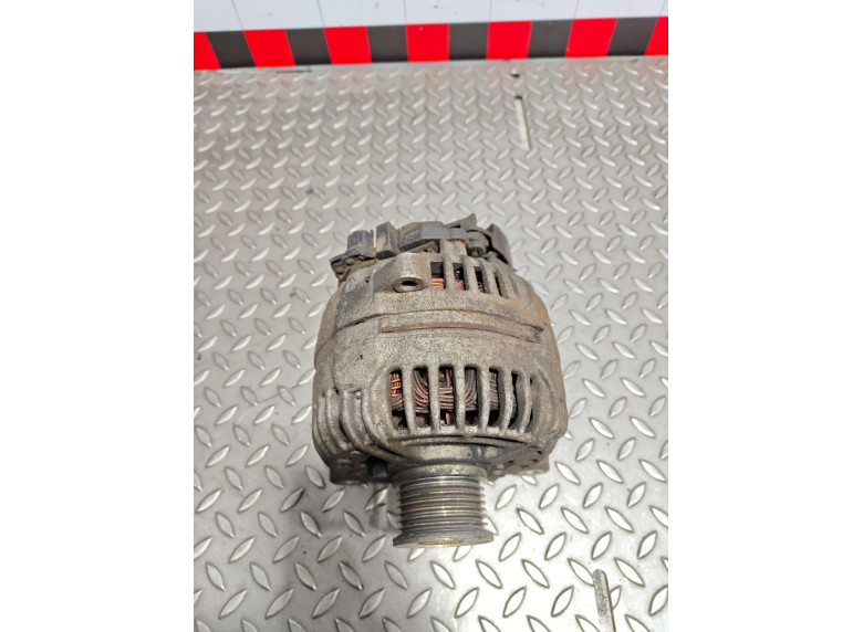 Генератор к Renault Master, 2003г.