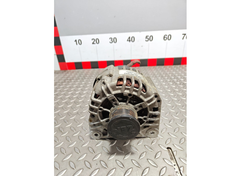 Генератор к Renault Master, 2003г.