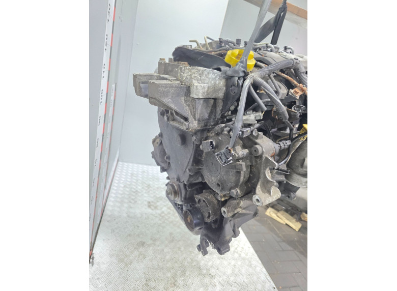 Двигатель к Renault Master, 2004г.