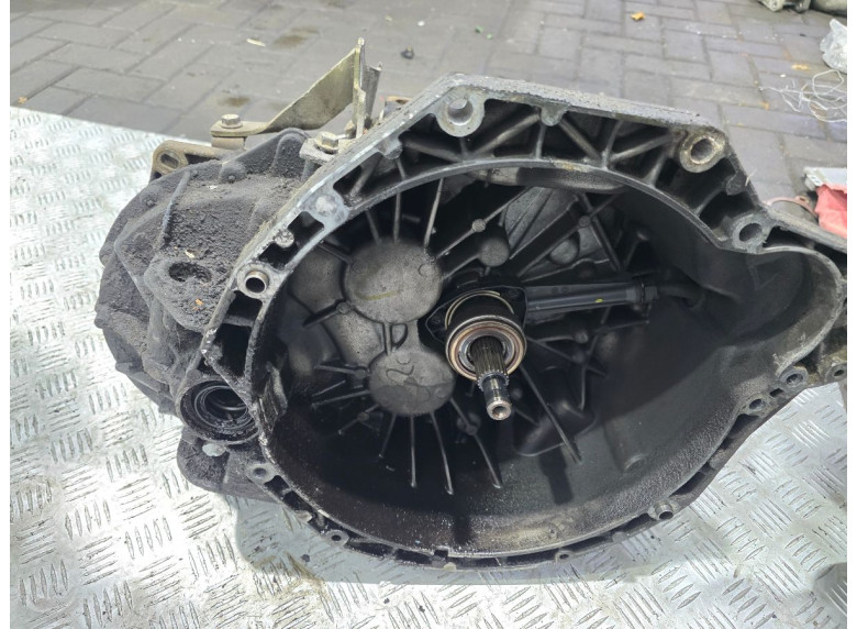 КПП механическая (МКПП) к Renault Master, 2004г.