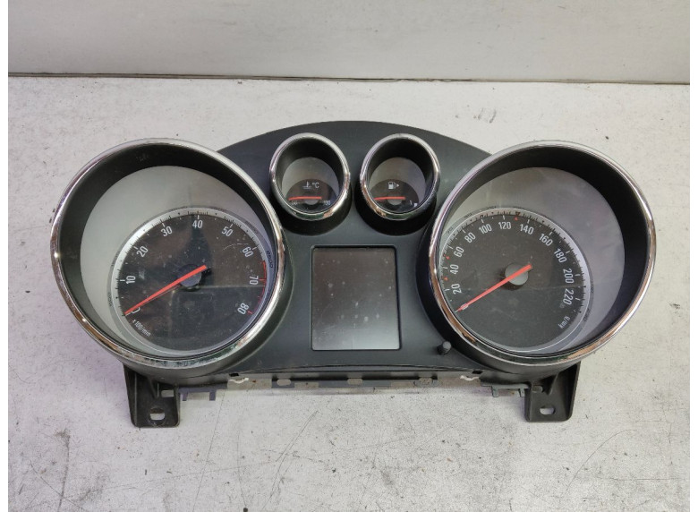 Щиток приборов (приборная панель) к Opel Astra, 2014г.