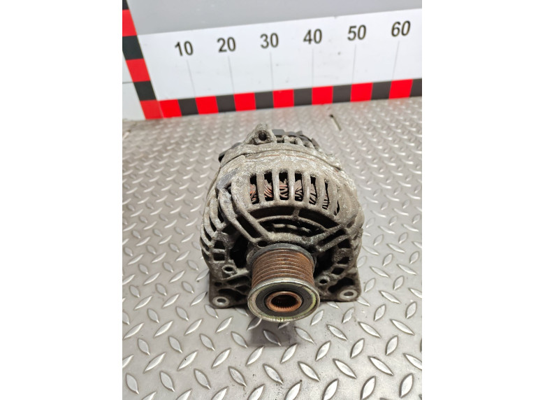 Генератор к Renault Master, 2005г.