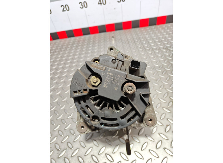 Генератор к Renault Master, 2005г.