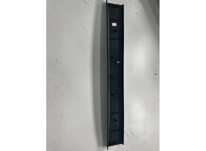 Обшивка багажника к BMW 5 E60/E61, 2006г.