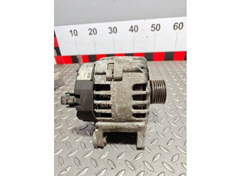 Генератор к Renault Master, 2003г.