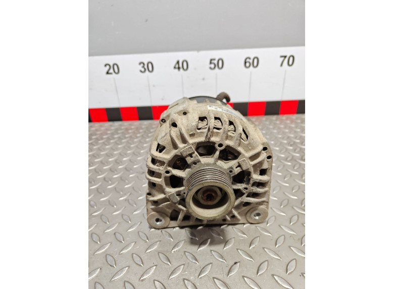 Генератор к Renault Master, 2003г.