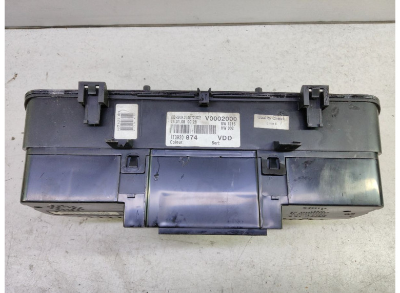 Щиток приборов (приборная панель) к Volkswagen Touran, 2008г.