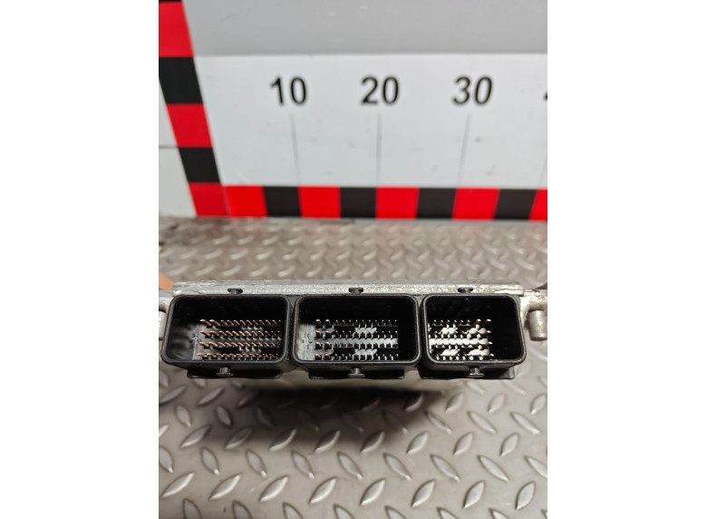 Блок управления двигателем к Renault Master, 2003г.