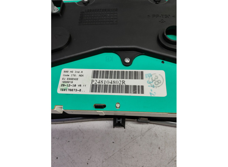 Щиток приборов (приборная панель) к Renault Sandero, 2010г.