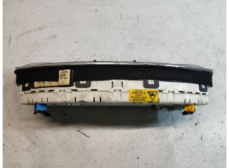 Щиток приборов (приборная панель) к Audi A4, 1998г.