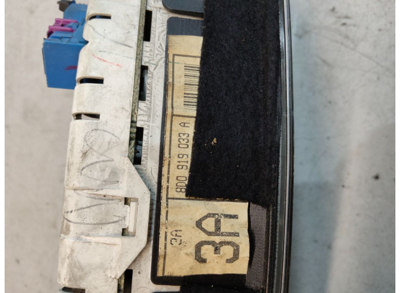 Щиток приборов (приборная панель) к Audi A4, 1998г.