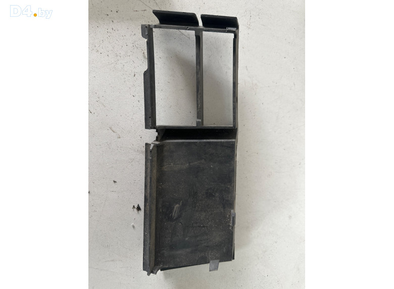 Заглушка (решетка) в бампер передний к BMW 5E39 2002 г.