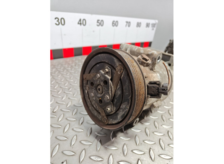 Компрессор кондиционера к Renault Megane, 2006г.