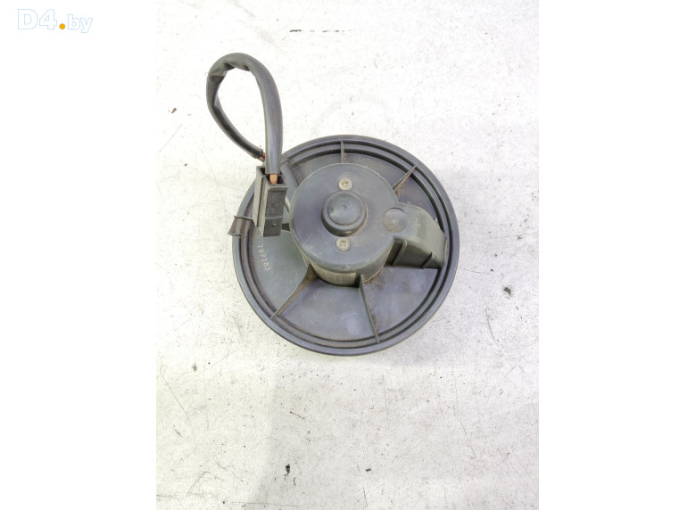 Моторчик печки к Volkswagen Transporter 1994 г.