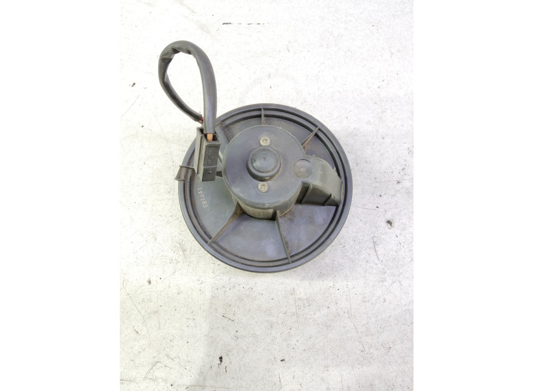 Моторчик печки к Volkswagen Transporter, 1994г.