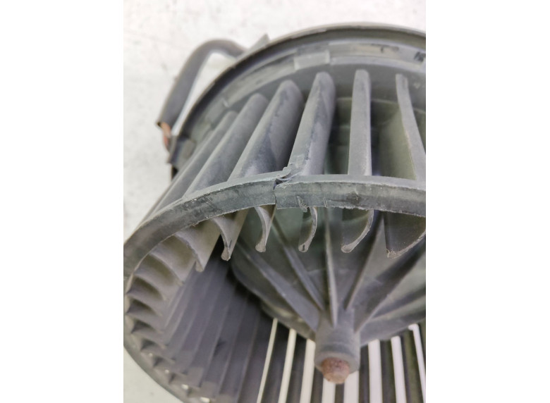 Моторчик печки к Volkswagen Transporter, 1994г.