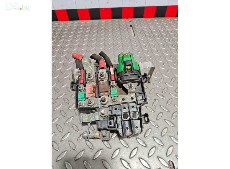 Клемма аккумулятора плюс к Renault Kangoo 2011 г.