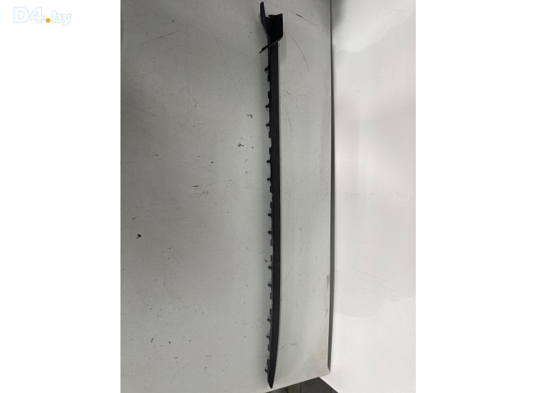 Молдинг стекла лобового к BMW XMG09 2023 г.