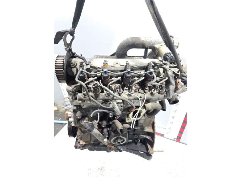 Двигатель к Renault Trafic, 2004г.