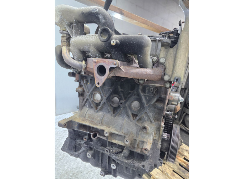 Двигатель к Renault Trafic, 2004г.