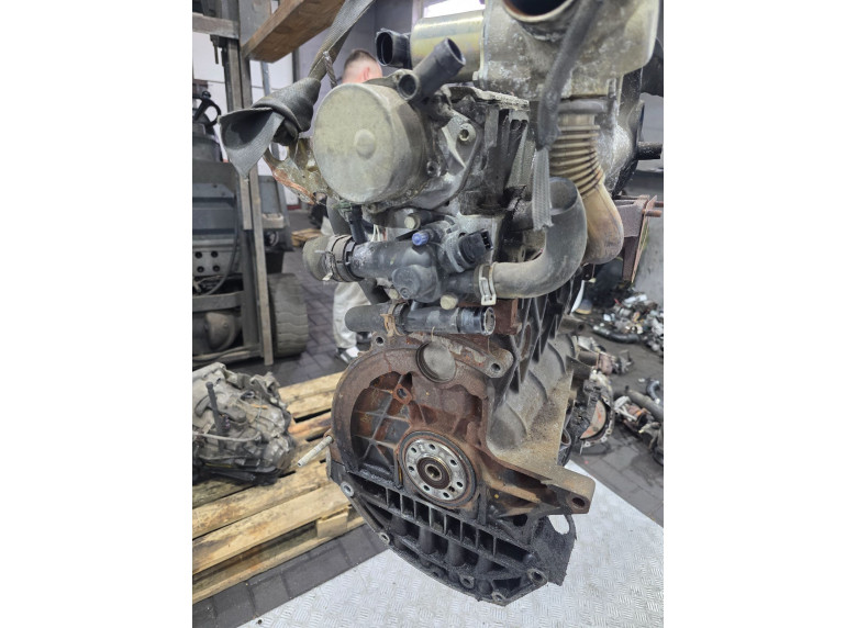 Двигатель к Renault Trafic, 2004г.