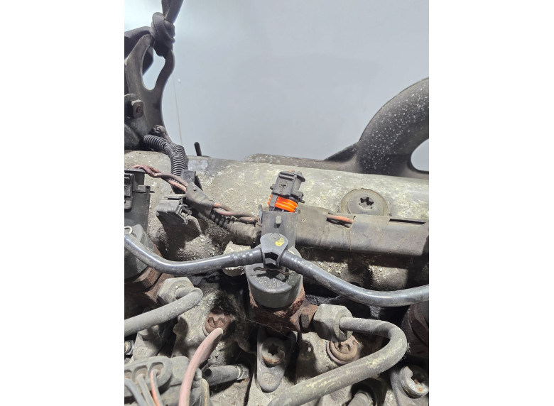 Форсунка к Renault Trafic, 2004г.